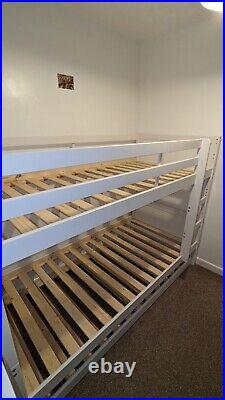 Bunk beds with trundle bed
