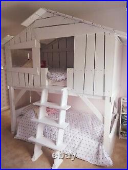Treehouse bunk bed