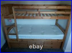 Triple single bunk beds