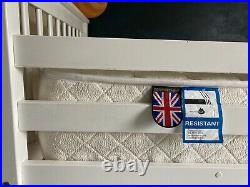 White wooden bunk bed VGC double and single